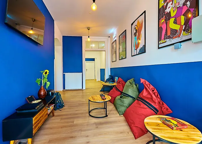 Draggo House - Old Town Hostel *