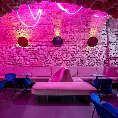 Hostel Draggo House *