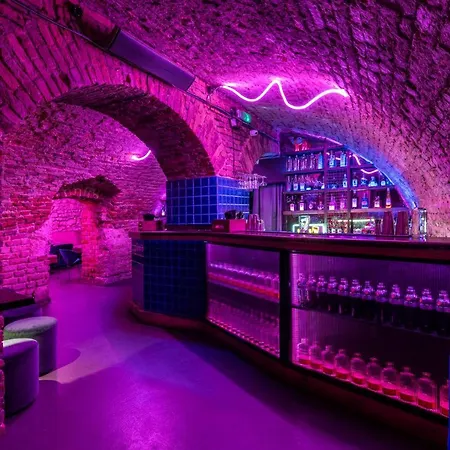 Hostel Draggo House *