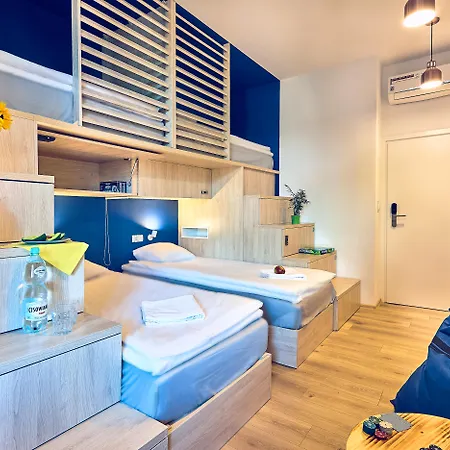 Hostel Draggo House